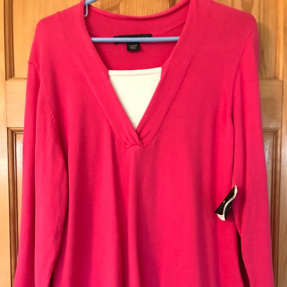 2/$15 NWT Women’s 3/4 Sleeve Sweater